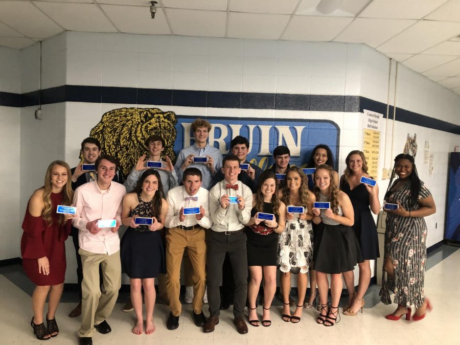 Front%2C+left+to+right%3A+Tatum+Cox+%28Most+School+Spirit%29%2C+Joe+Kiger+%28Friendliest%29%2C+Janece+Harrington+%28Friendliest%29%2C+Chandler+Wilcox+%28Most+School+Spirit%29%2C+Jackson+Flanagan+%28Mr.+Senior%29%2C+Amanda+Kratzwald+%28Most+Changed+Since+Freshman+Year%29%2C+Keegan+Demasters+%28Best+Personality%29%2C+and+Carolee+Coleman+%28Miss+Senior%29.+Back%2C+left+to+right%3A+Bradley+Edwards+%28Best+Dressed%29%2C+Jack+Kisselbaugh+%28Best+Personality%29%2C+Jacob+Hobbs+%28Most+Athletic%29%2C+Jakob+Sherrard+%28Most+Changed+Since+Freshman+Year%29%2C+Garrett+Ashlock+%28Most+Likely+to+Succeed%29%2C+Alloria+Frayser+%28Most+Talented%29%2C+Peyton+Beger+%28Most+Athletic%29%2C+and+Masiya+Smith+%28Best+Dressed%29.+Not+pictured%3A+Katie+French+%28Most+Likely+to+Succeed%29+and+Tristin+Edblom+%28Most+Talented%29.