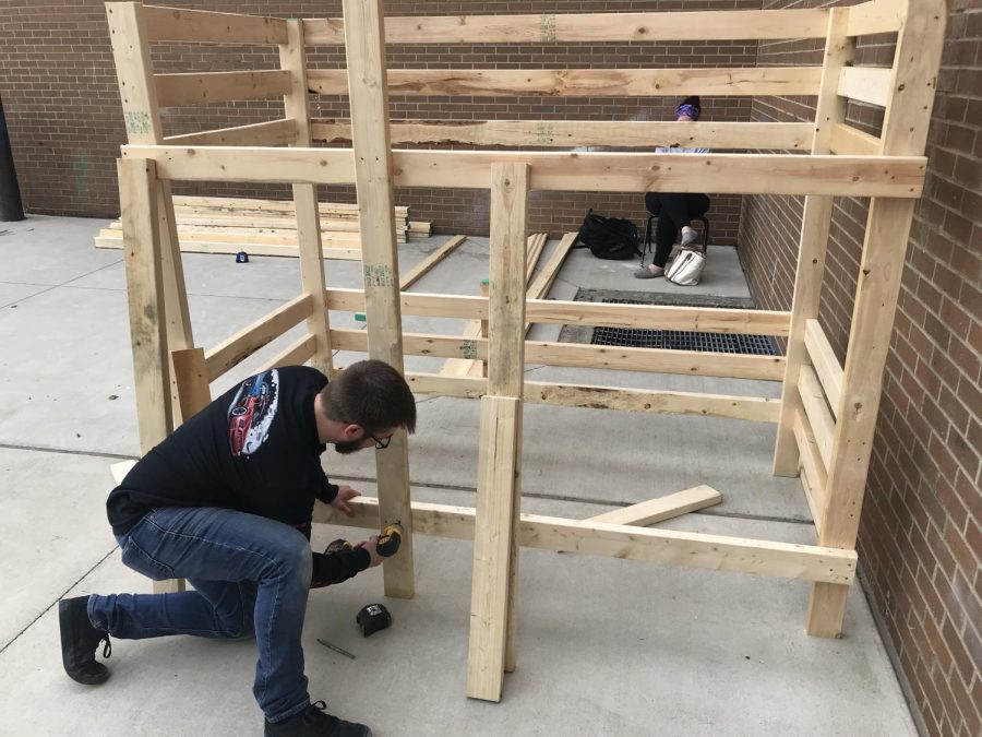 Central Hardin students build bunk beds for children in need
