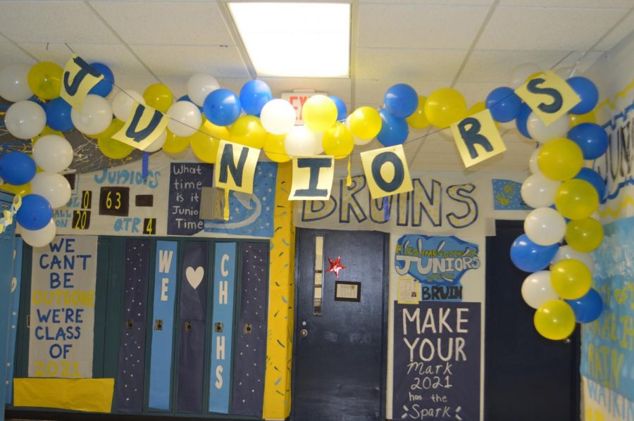 A picture of the junior hallway, all decorated for homecoming week.
